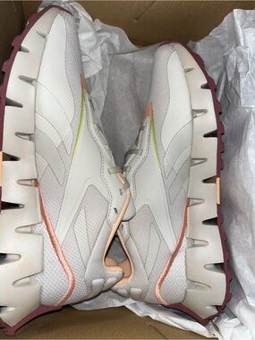 Reebok Zig Dynamica 4 Adventure Women’s Size 8 Running Sneakers NIB
